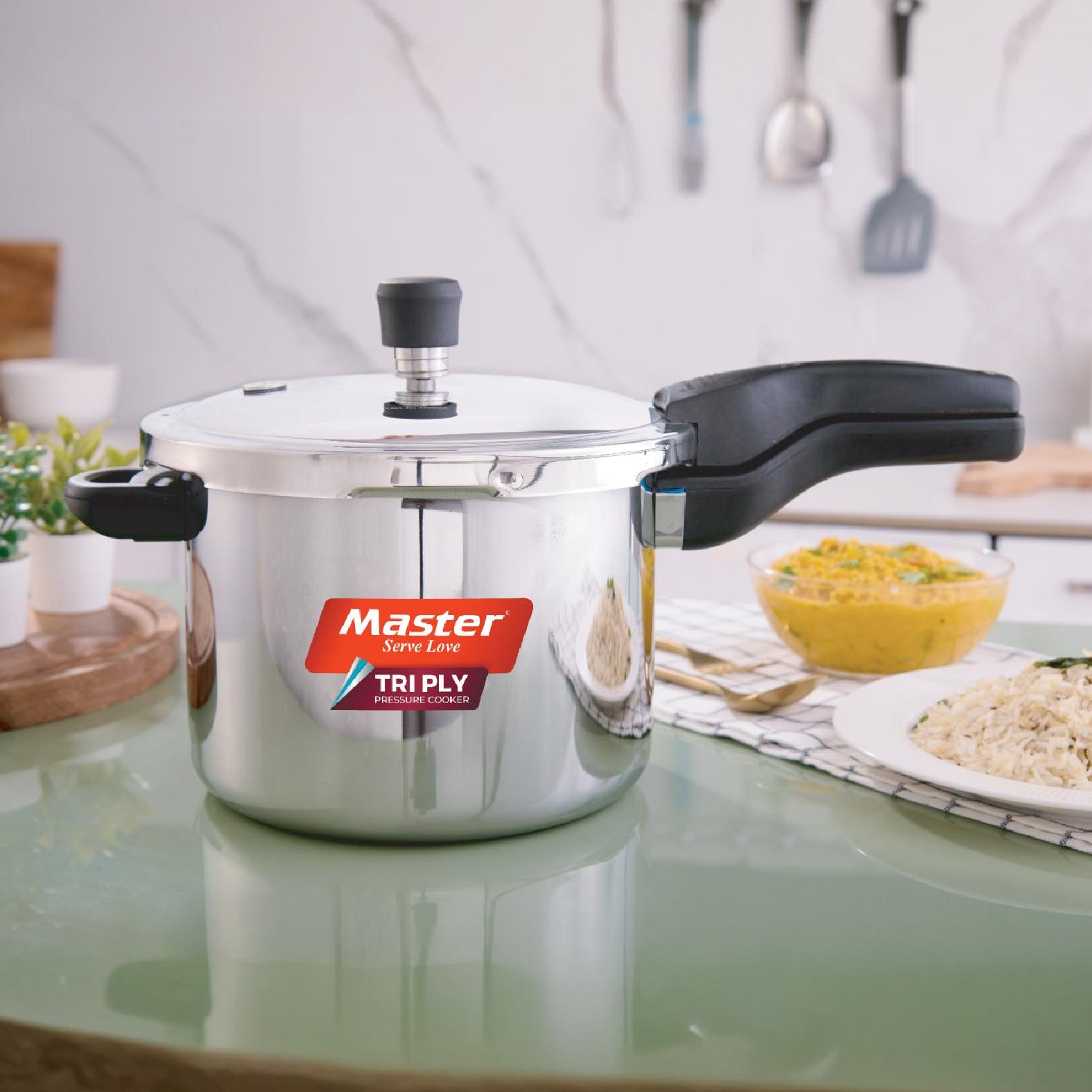 Nova 5L Tri Ply Flat Outer Lid Pressure Cooker - Induction Base - Master