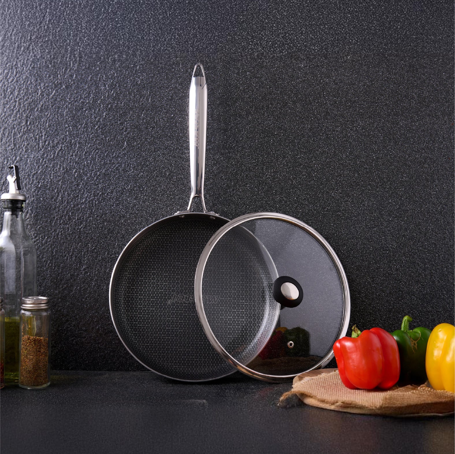 Titan Pro 24cm Frypan with Glass Lid - Master