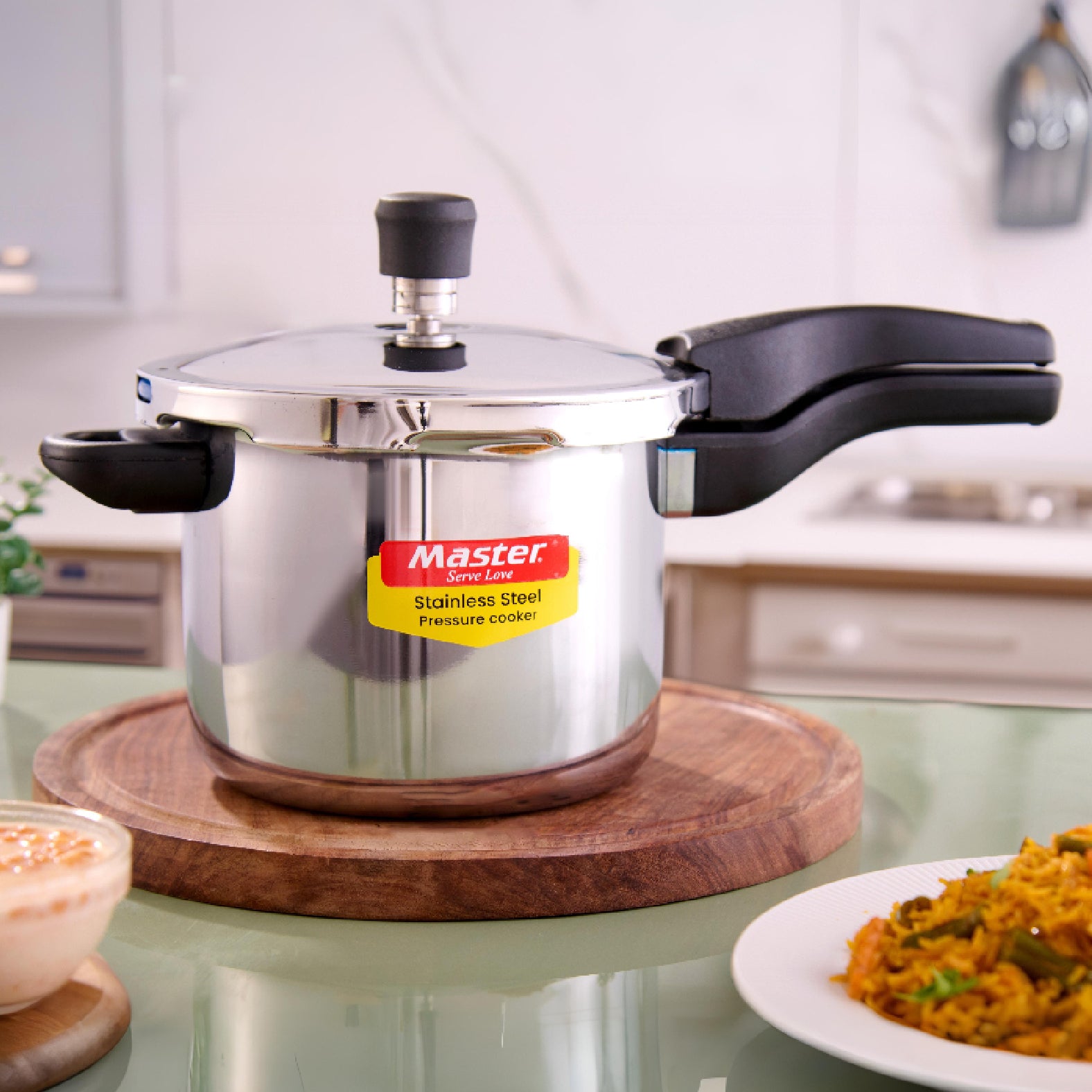 Amora 3L Stainless Steel Flat Outer Lid Pressure Cooker - Induction Base - Master